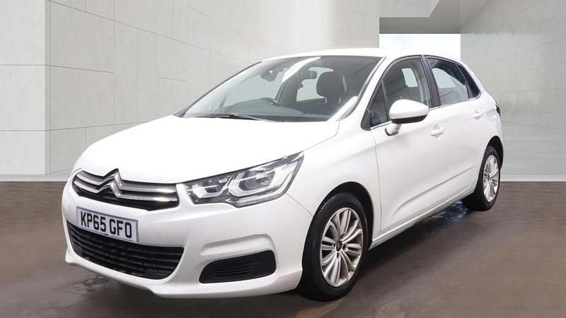 Used Citroën C4 Feel 100 HP (73 kW) 2015 White Hatchback