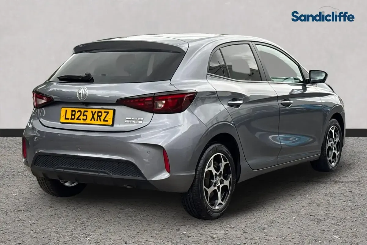 Used MG MG3 Trophy 194 HP (142 kW) 2024 Metallic  hampstead grey Hatchback