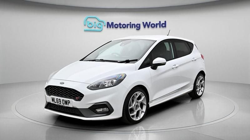 Used Ford Fiesta ST 200 HP (147 kW) 2019 White Hatchback