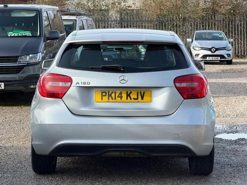Used Mercedes A180 SE 122 HP (89 kW) 2014 Silver Hatchback