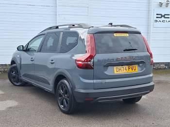 Used Dacia Jogger Extreme 140 HP (102 kW) 2025 Grey MPV