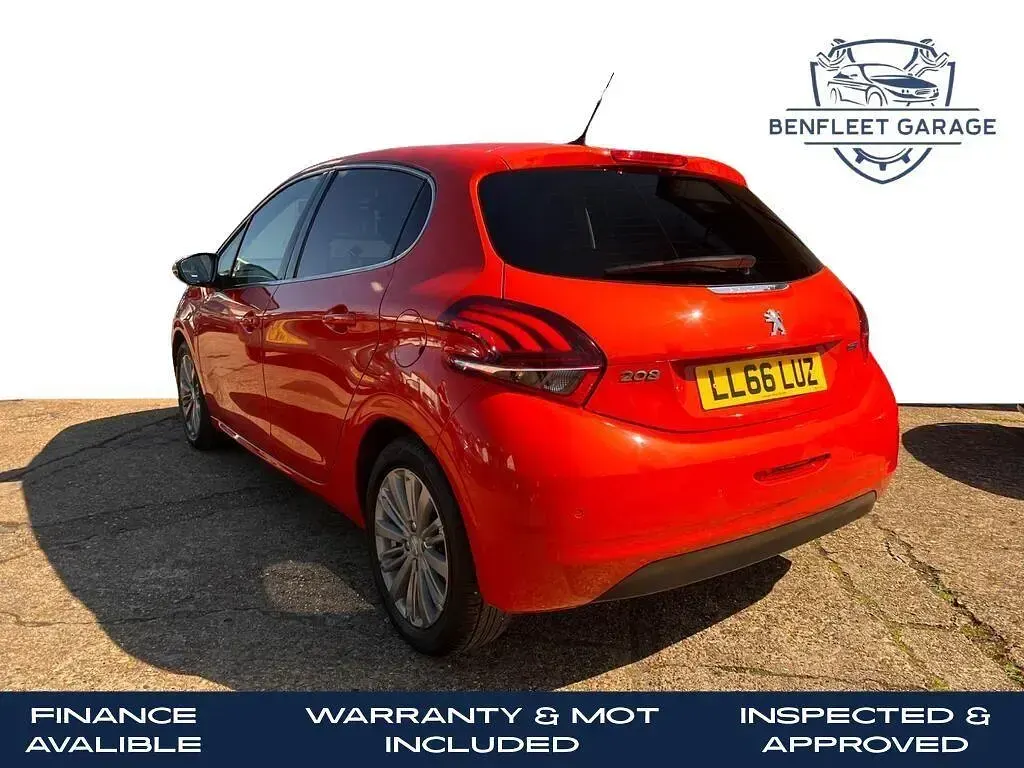 Used Peugeot 208 Allure 2016 Orange Hatchback