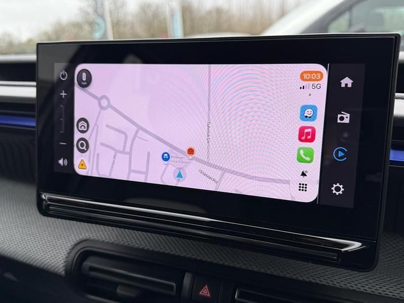 New Citroën C3 99 HP (72 kW) 2025 White SUV