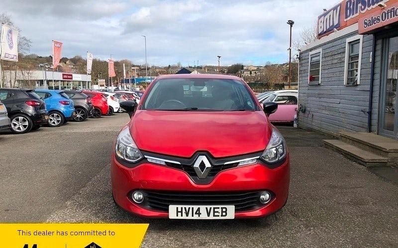 Used Renault Clio IV Dynamique 90 HP (66 kW) 2014 Red Hatchback