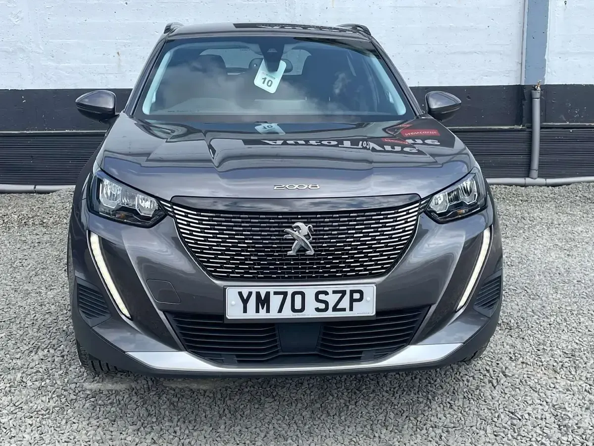 Used Peugeot 2008 Allure 100 HP (73 kW) 2021 Grey SUV