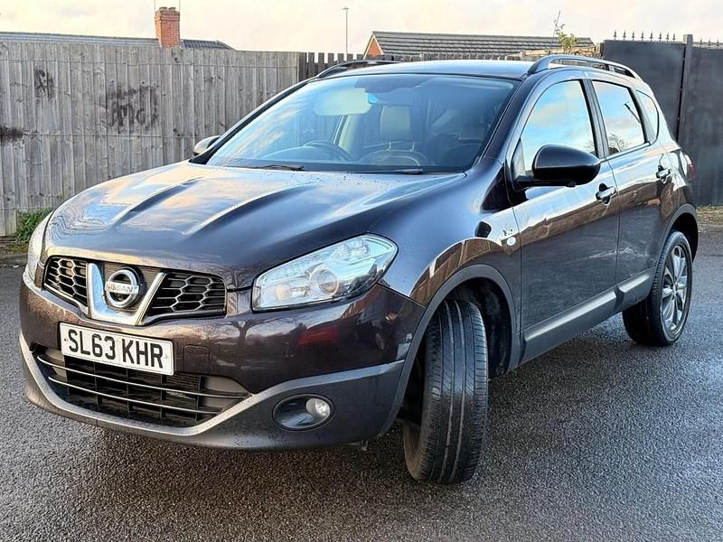 Used Nissan Qashqai 360º 117 HP (86 kW) 2013 Black SUV