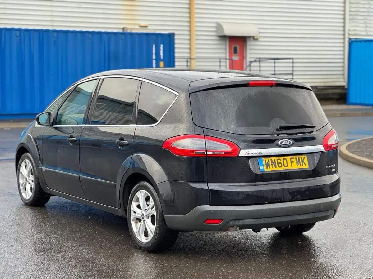 Used Ford S-MAX Titanium 140 HP (102 kW) 2010 Black MPV