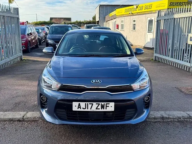 Used Kia Rio 76 HP (55 kW) 2017 Blue Hatchback