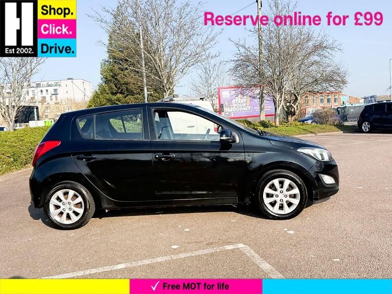 Used Hyundai i20 Active 85 HP (62 kW) 2012 Black Hatchback