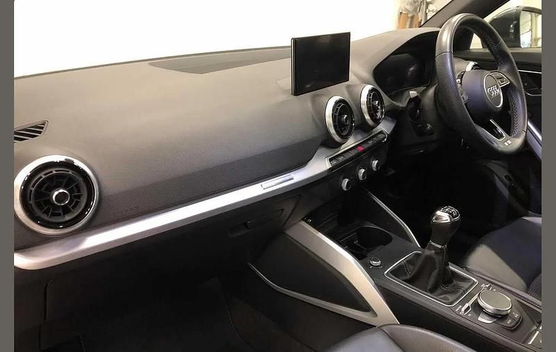 Used Audi Q2 S-Line 150 HP (110 kW) 2022 Grey SUV