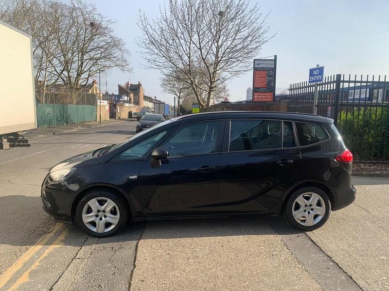 Used Vauxhall Zafira 2015 Black MPV