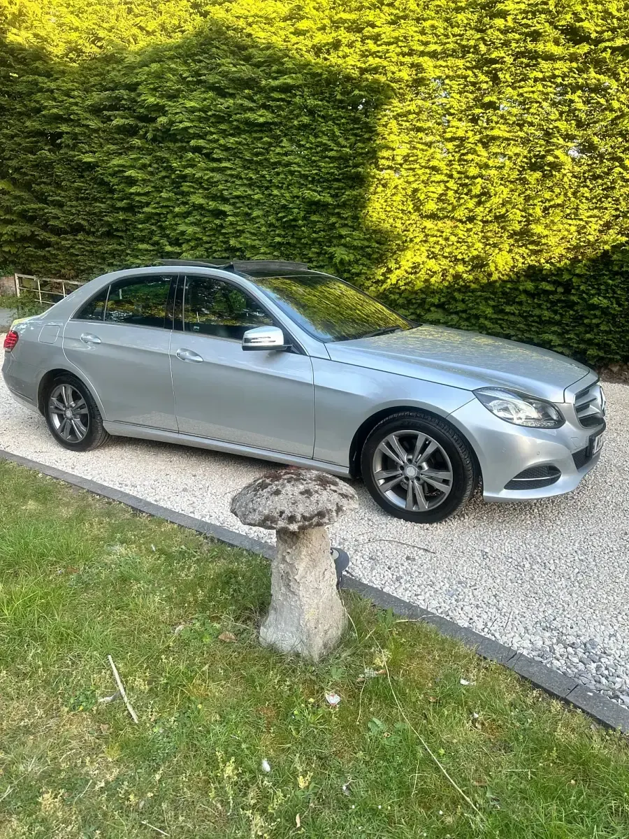 Usado Mercedes E250 SE 204 HP (150 kW) 2014 Prateado Sedan