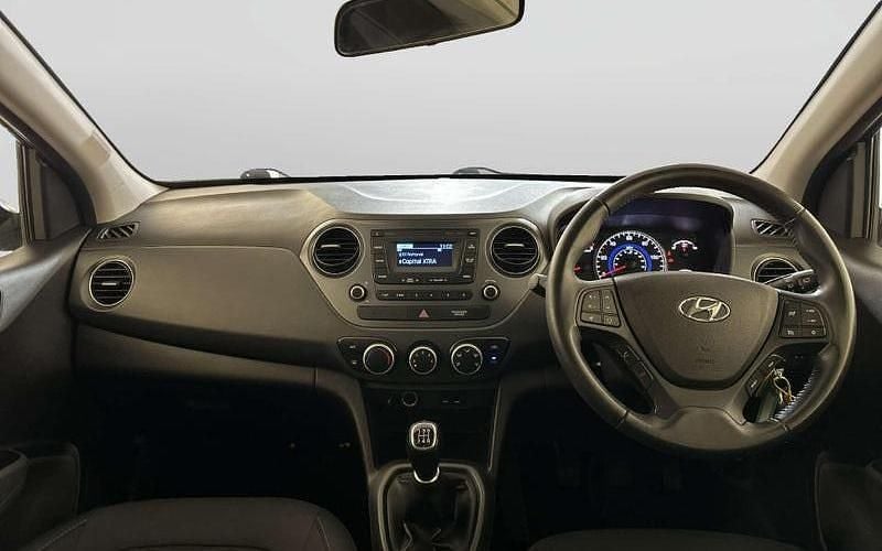 Used Hyundai i10 SE 67 HP (49 kW) 2019 Black Hatchback