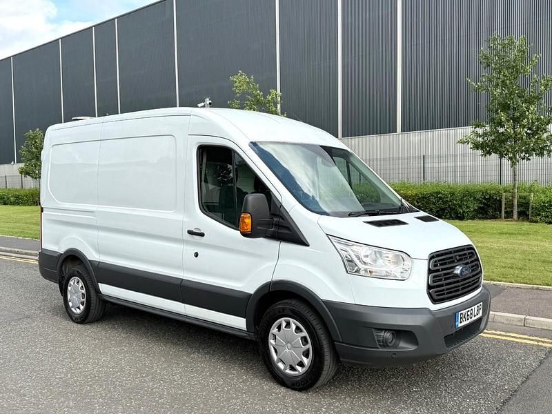 White Used 2018 Ford Transit Trend | £6,995 (Fair price) - Image 1/4
