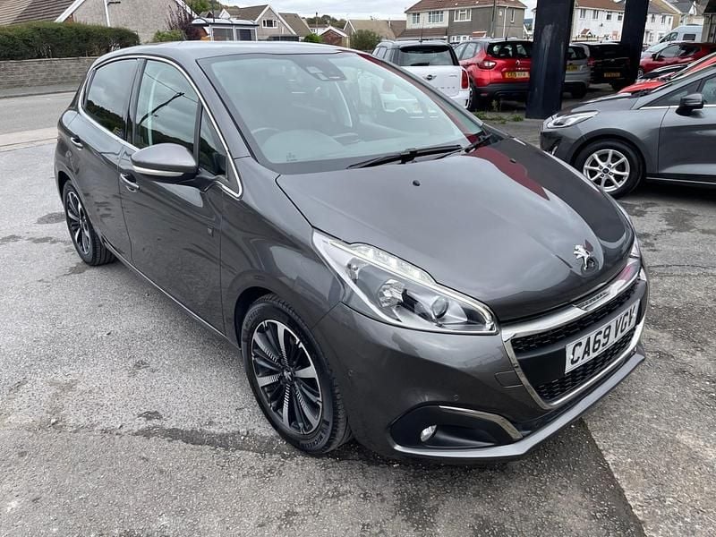 Grey Used 2019 Peugeot 208 Hatchback | £9,500 (Fair price) - Image 1/4