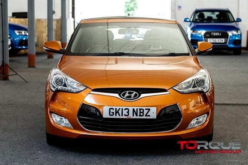 Used Hyundai Veloster Sport 140 HP (102 kW) 2013 Orange Hatchback