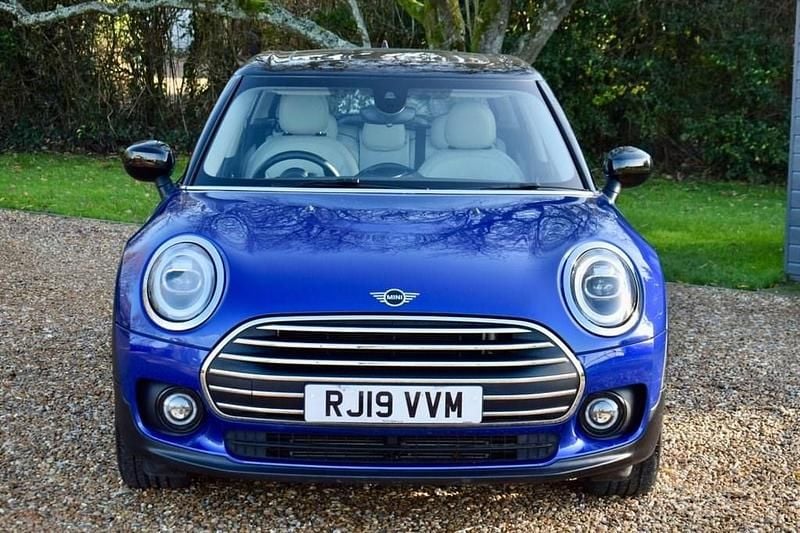Used Mini Cooper Clubman Exclusive 136 HP (100 kW) 2019 Blue Estate