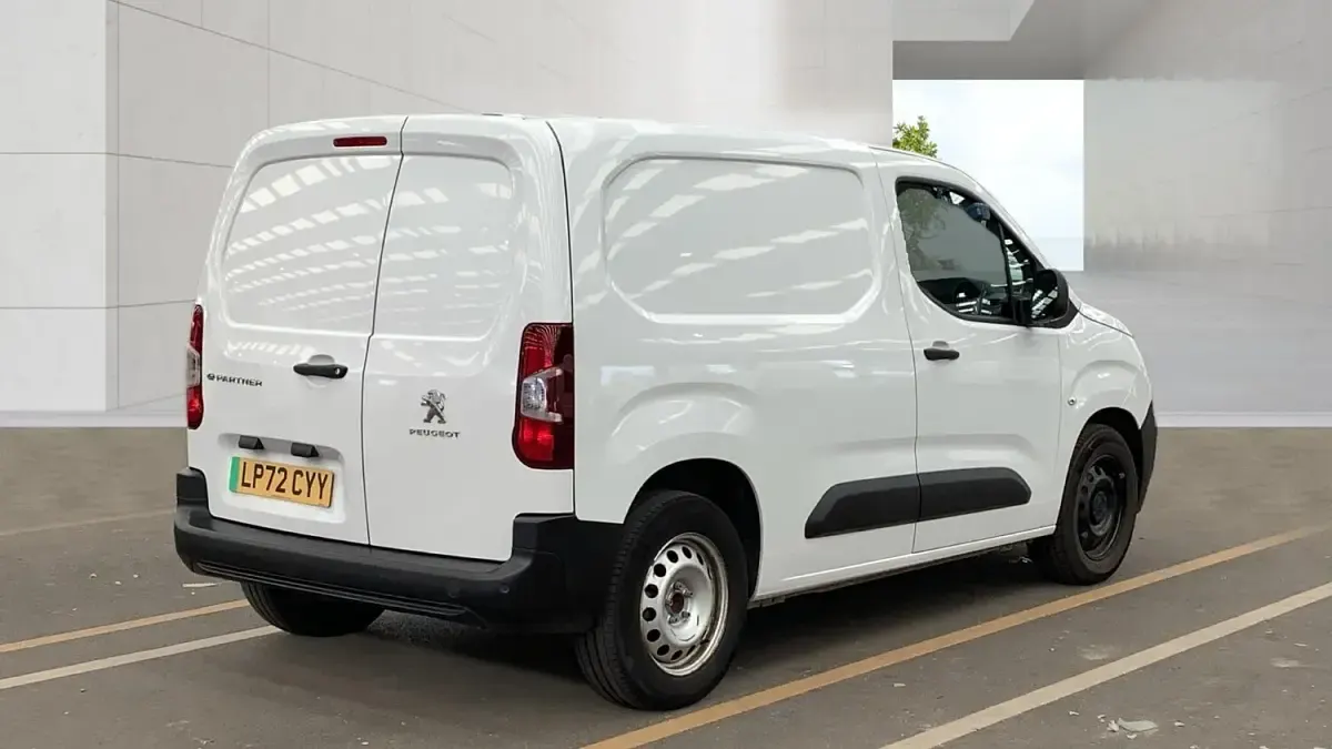 Used Peugeot Partner Premium 136 HP (100 kW) 2023 White MPV