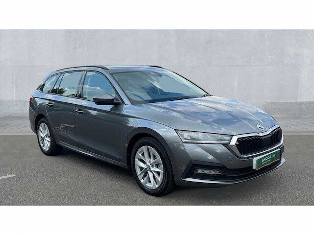 Graphite grey metallic Used 2024 Skoda Octavia Estate | £23,450 - Image 1/4