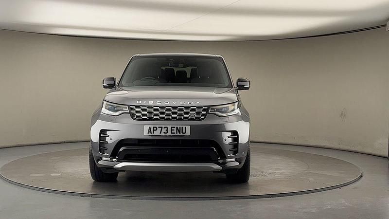 Used Land Rover Discovery 5 S 2023 Eiger grey SUV