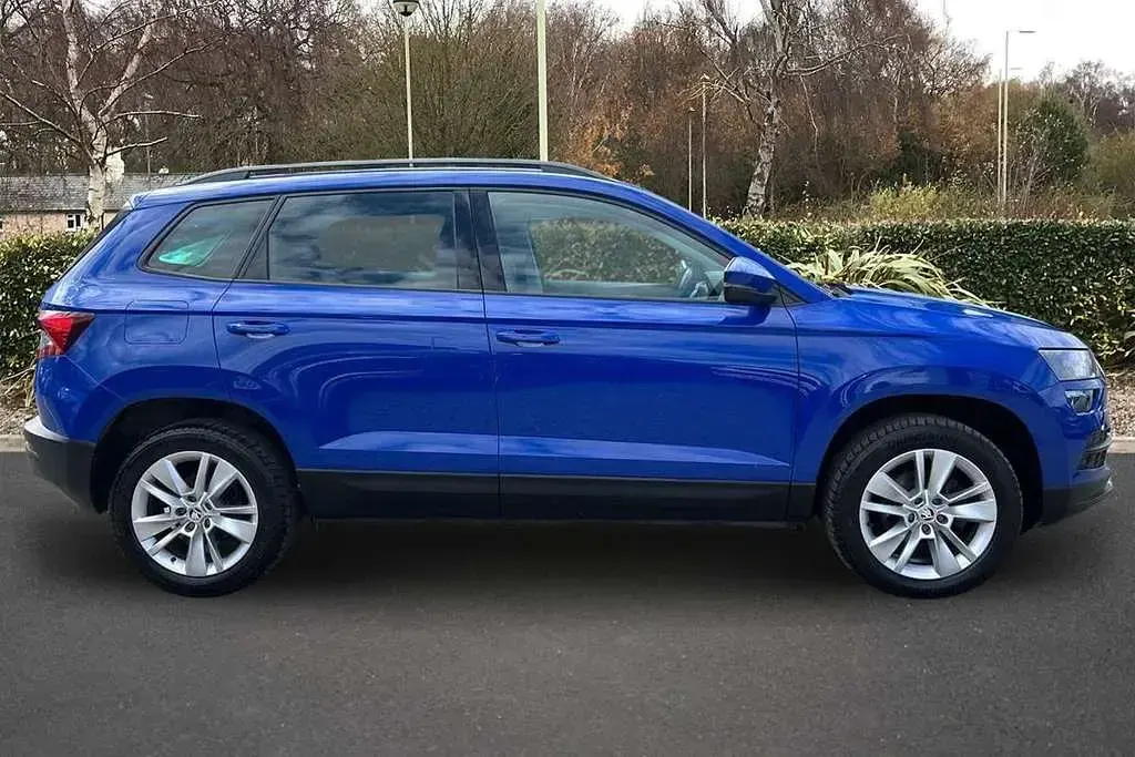 Used Skoda Karoq SE Technology 116 HP (85 kW) 2019 Energy blue SUV