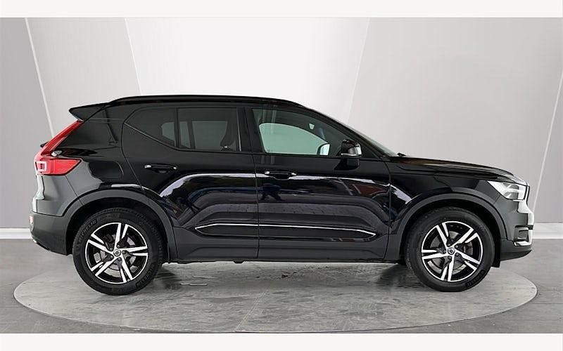 Used Volvo XC40 R-Design 197 HP (144 kW) 2021 SUV