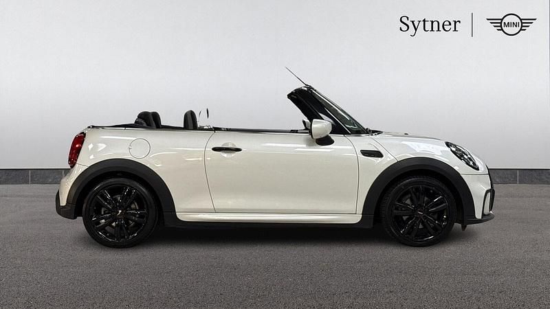 Used Mini Cooper Sport 134 HP (98 kW) 2023 White Hatchback