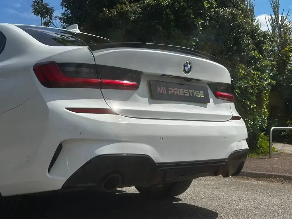 Used BMW 330 M Sport 258 HP (189 kW) 2020 Alpin white Sedan