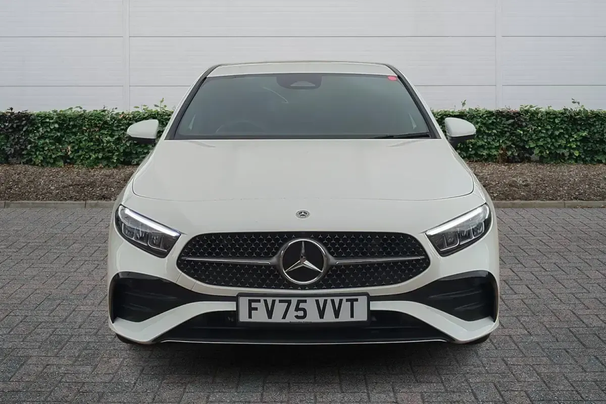 Used Mercedes A180 Executive 136 HP (100 kW) 2026 White Hatchback