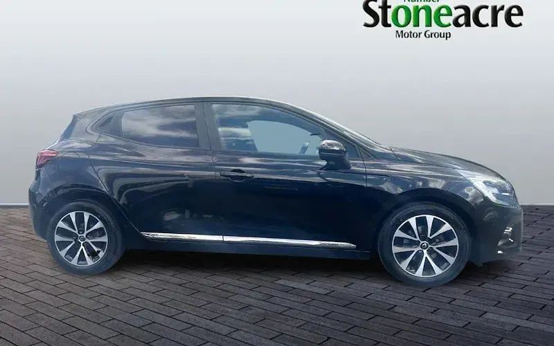Used Renault Clio Iconic 101 HP (74 kW) 2019 Black Hatchback