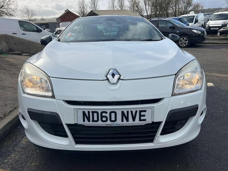 Used Renault Mégane Cabriolet Dynamique 2010 White Cabriolet