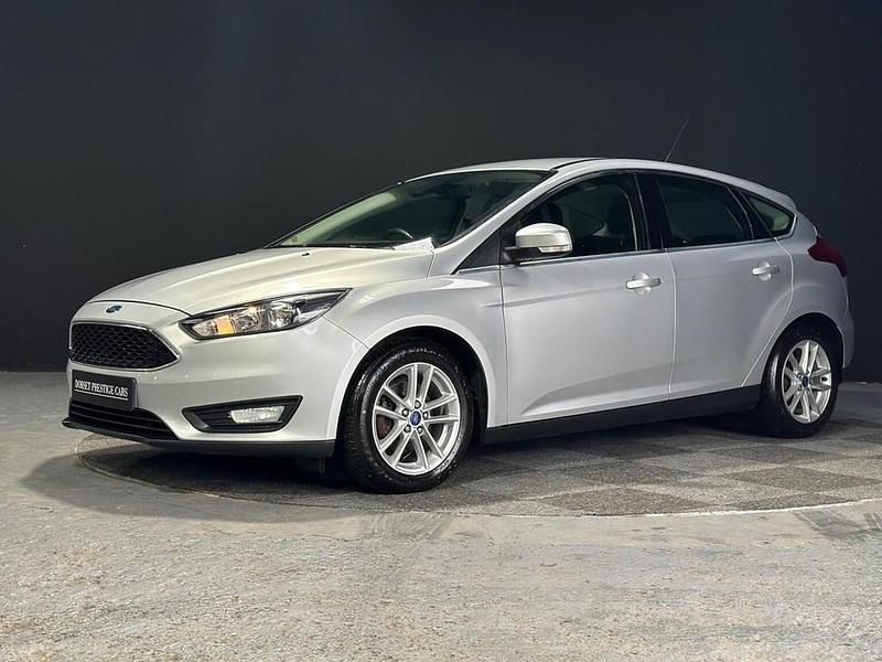 Used Ford Focus Zetec 2015 Silver Hatchback