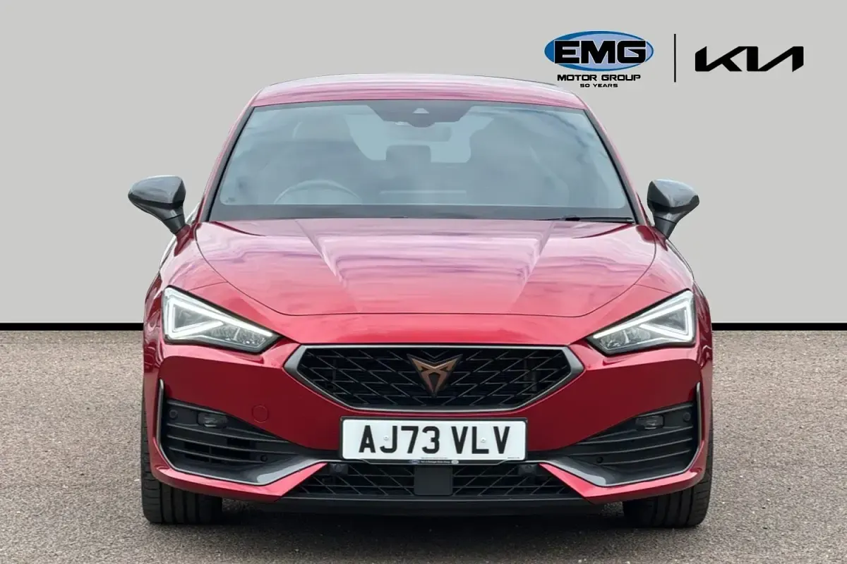 Used Cupra Leon VZ2 300 HP (220 kW) 2024 Red Hatchback