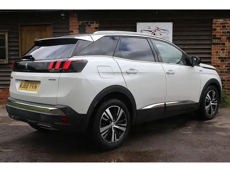Used Peugeot 3008 GT-line 130 HP (95 kW) 2018 White SUV