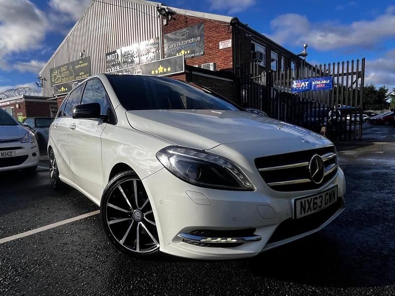 White Used 2013 Mercedes B180 MPV | £5,495 (Fair price) - Image 1/4