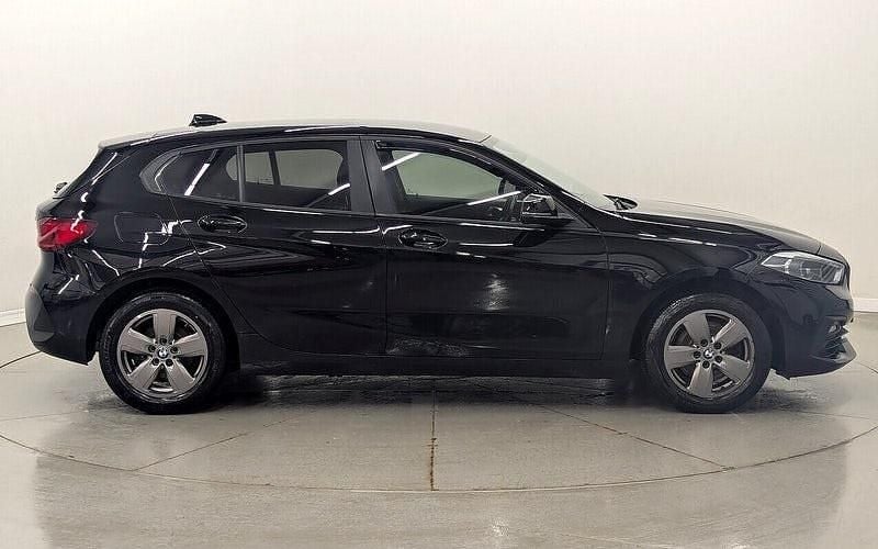 Used BMW 118 Comfort Edition 140 HP (102 kW) 2020 Black Hatchback
