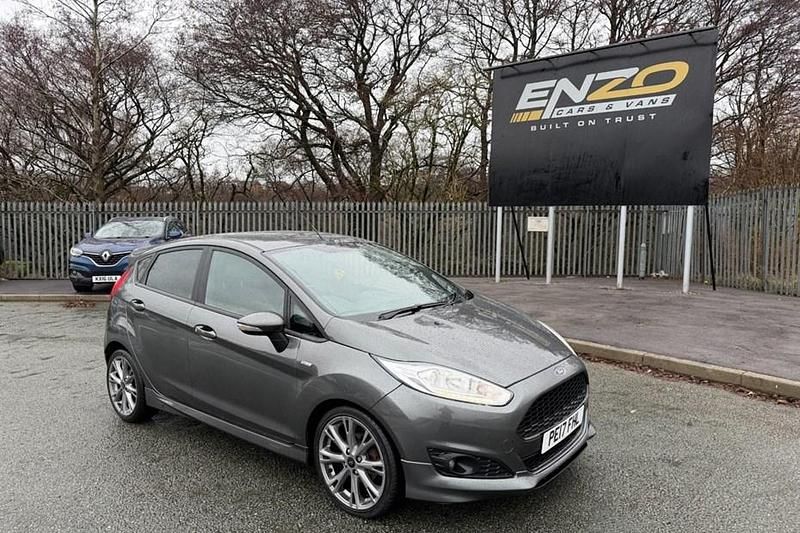Begagnad Ford Fiesta ST-Line 100 HK (73 kW) 2017 Grå Halvkombi