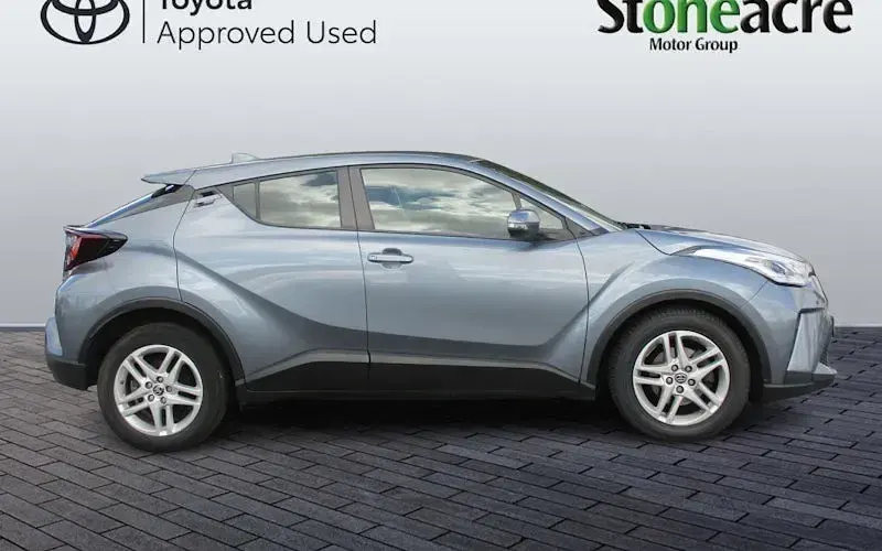 Used Toyota C-HR 140 HP (102 kW) 2026 SUV