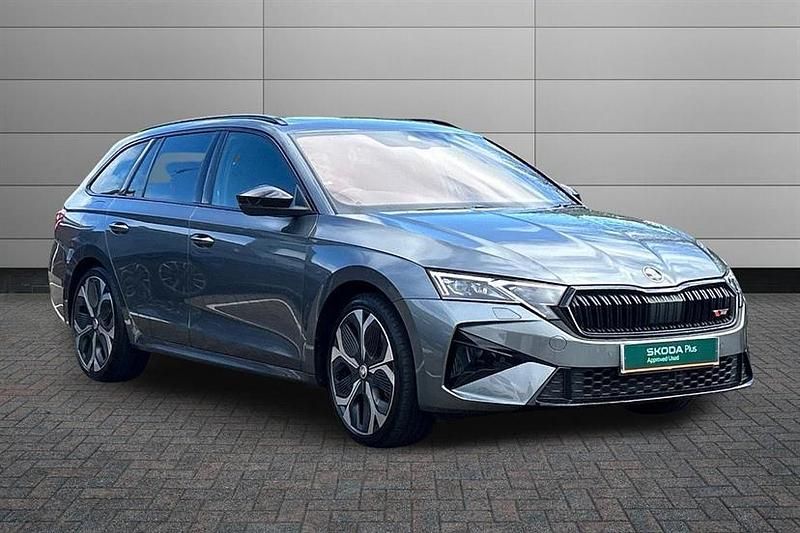 Used Skoda Octavia vRS 265 HP (194 kW) 2024 Grey Estate