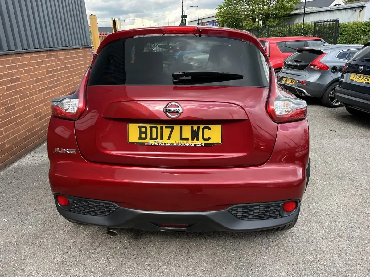 Used Nissan Juke N-Connecta 110 HP (80 kW) 2017 Red SUV