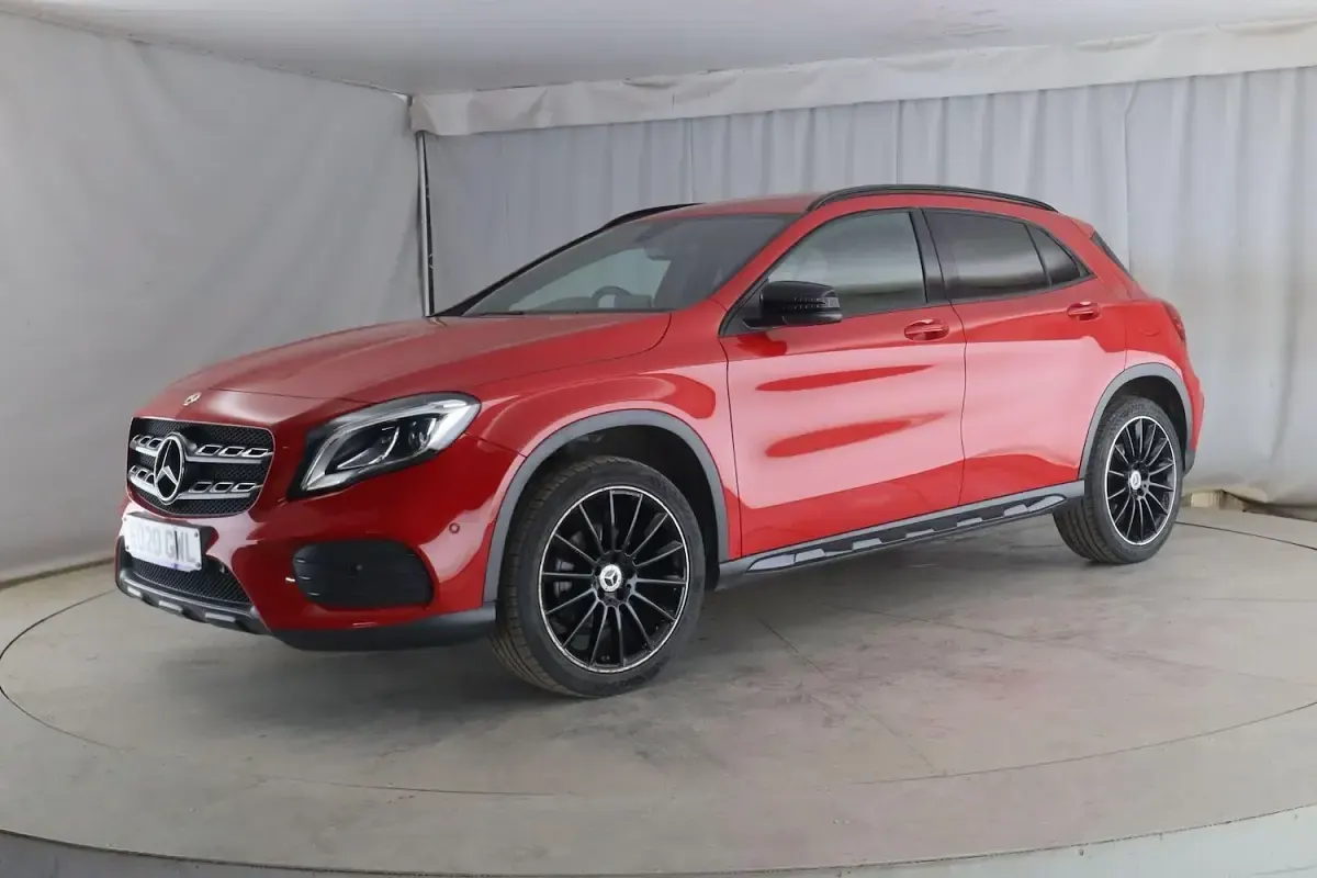 Used Mercedes GLA180 AMG line 122 HP (89 kW) 2020 Red SUV