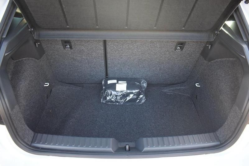 New Seat Ibiza FR 115 HP (84 kW) 2025 White Hatchback