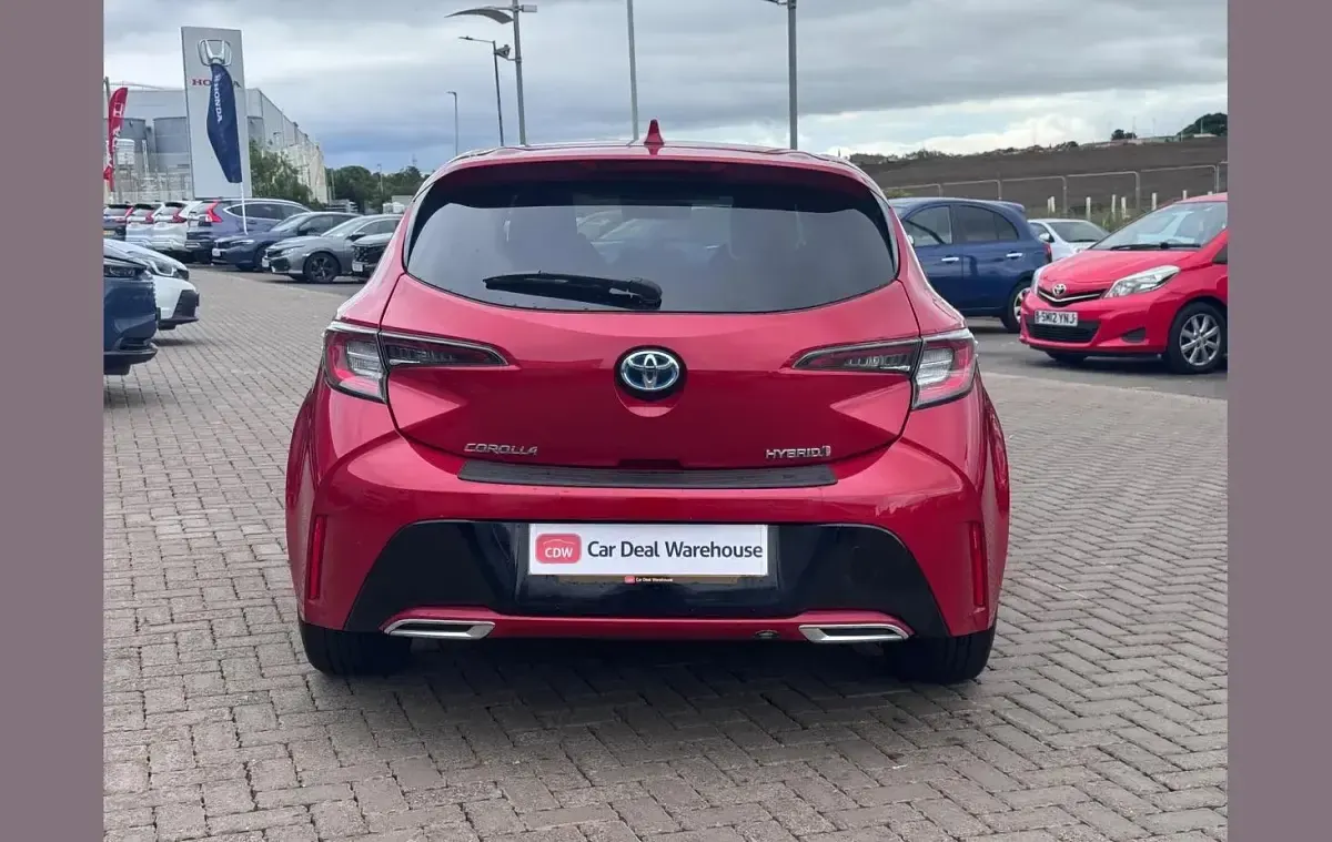Used Toyota Corolla 180 HP (132 kW) 2020 Red Hatchback
