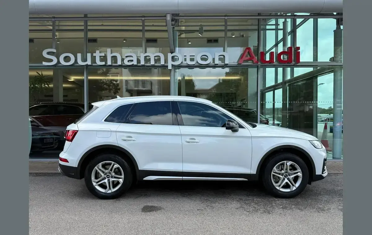 Used Audi Q5 Sport 261 HP (191 kW) 2021 White SUV