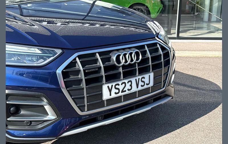 Used Audi Q5 Sport 200 HP (147 kW) 2023 Blue SUV