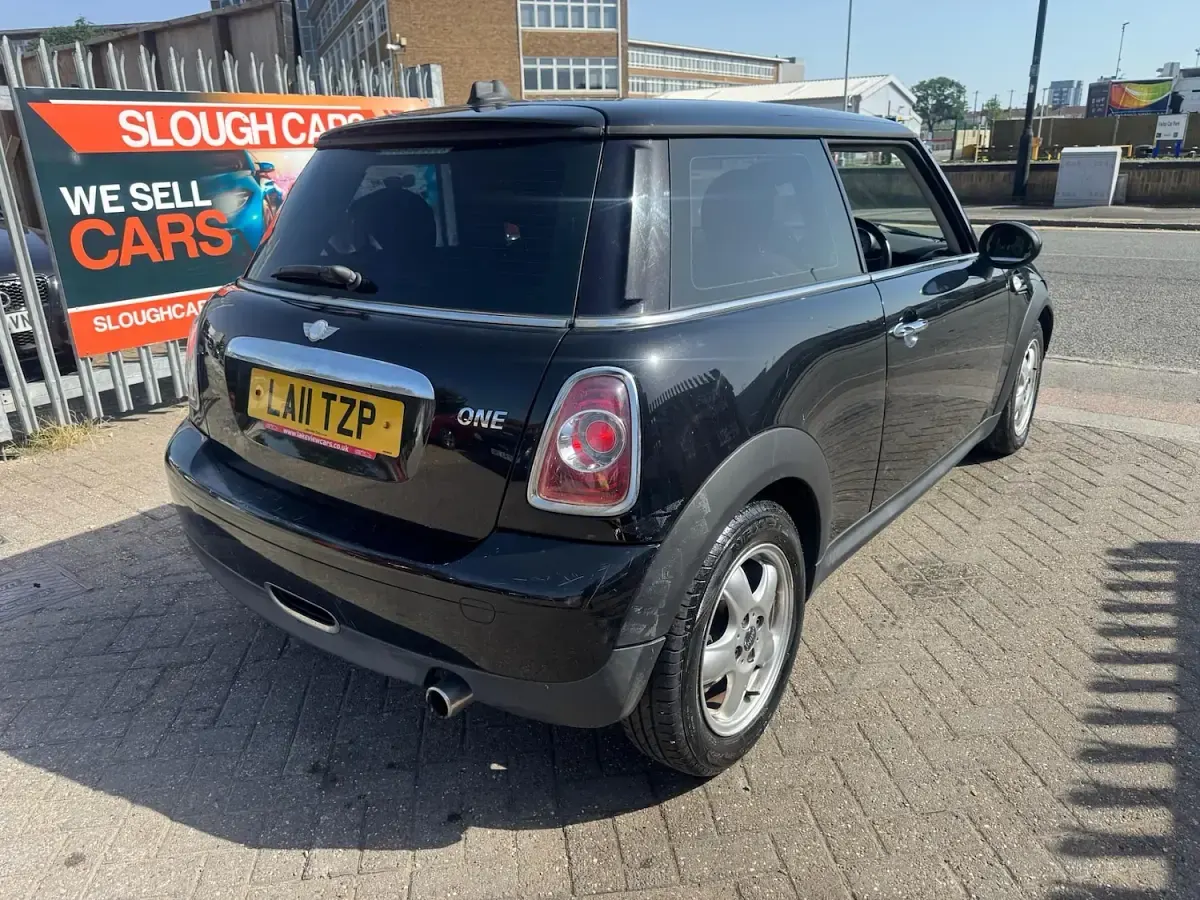 Used Mini ONE Hatch 98 HP (72 kW) 2011 Black Hatchback