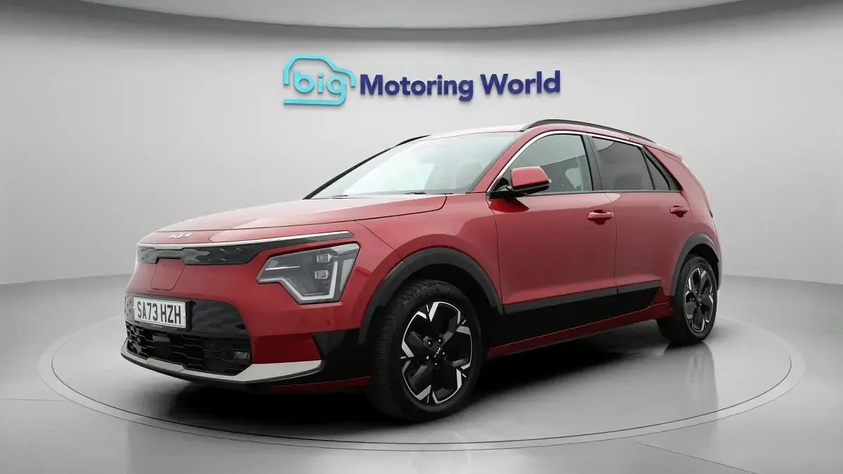 Used Kia e-Niro 147 kW (201 HP) 2023 Red SUV