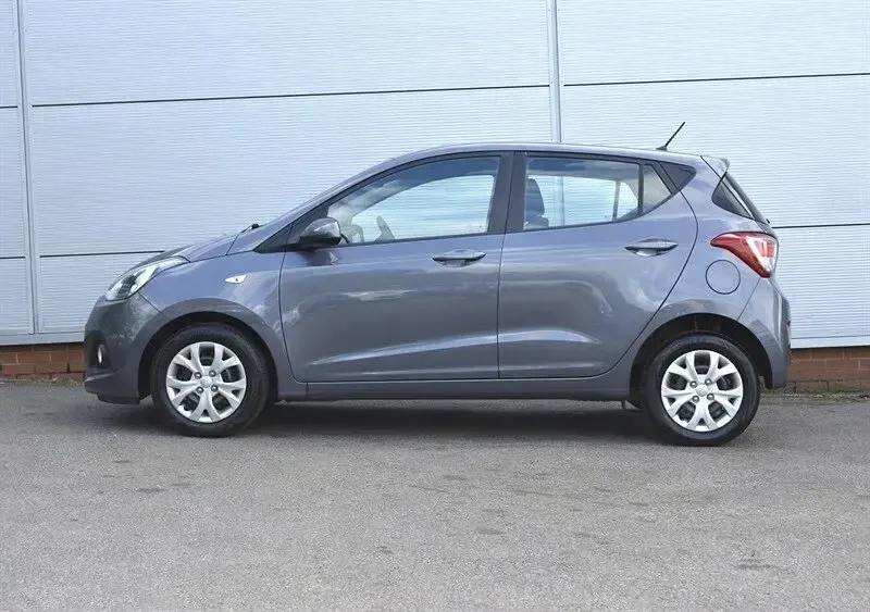 Used Hyundai i10 SE 87 HP (63 kW) 2015 Grey Hatchback
