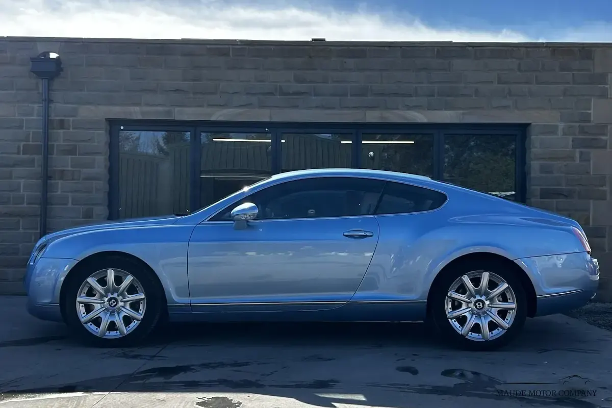 Used Bentley Continental 552 HP (405 kW) 2005 Silver Coupe