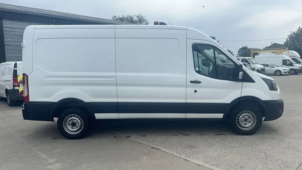Used Ford Transit 130 HP (95 kW) 2022 White Van